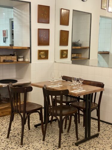 Salle du restaurant A Moro Marseille Rue Venture