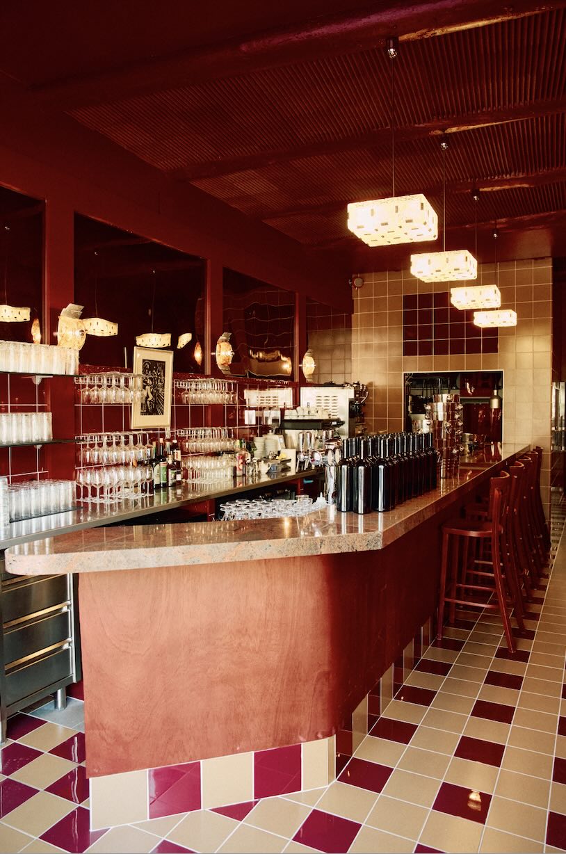 Salle vintage du bistrot Le Grand Rouge